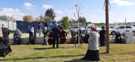 فيديو : اللقية وقفة غضب لدى حاضنات الأطفال والمعلمات